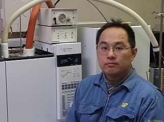 ものづくり研究課 森澤さん 「有機物や樹脂などの分析について ご相談をお待ちしています」
