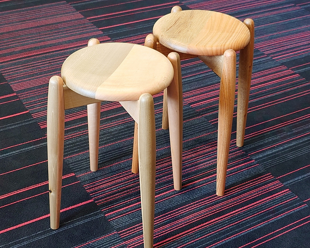 スツール