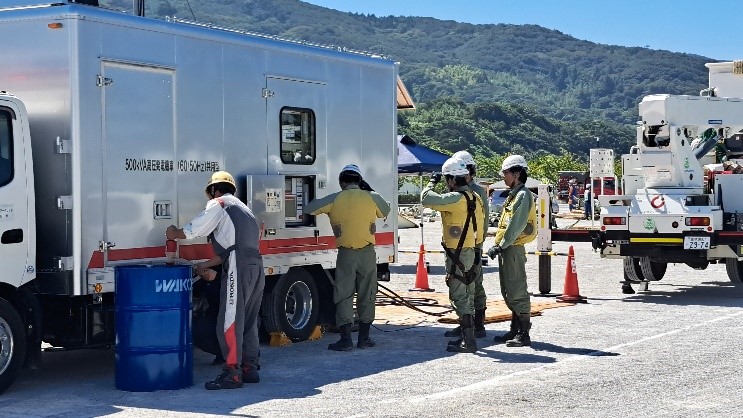 発電機車への燃料補給（模擬）