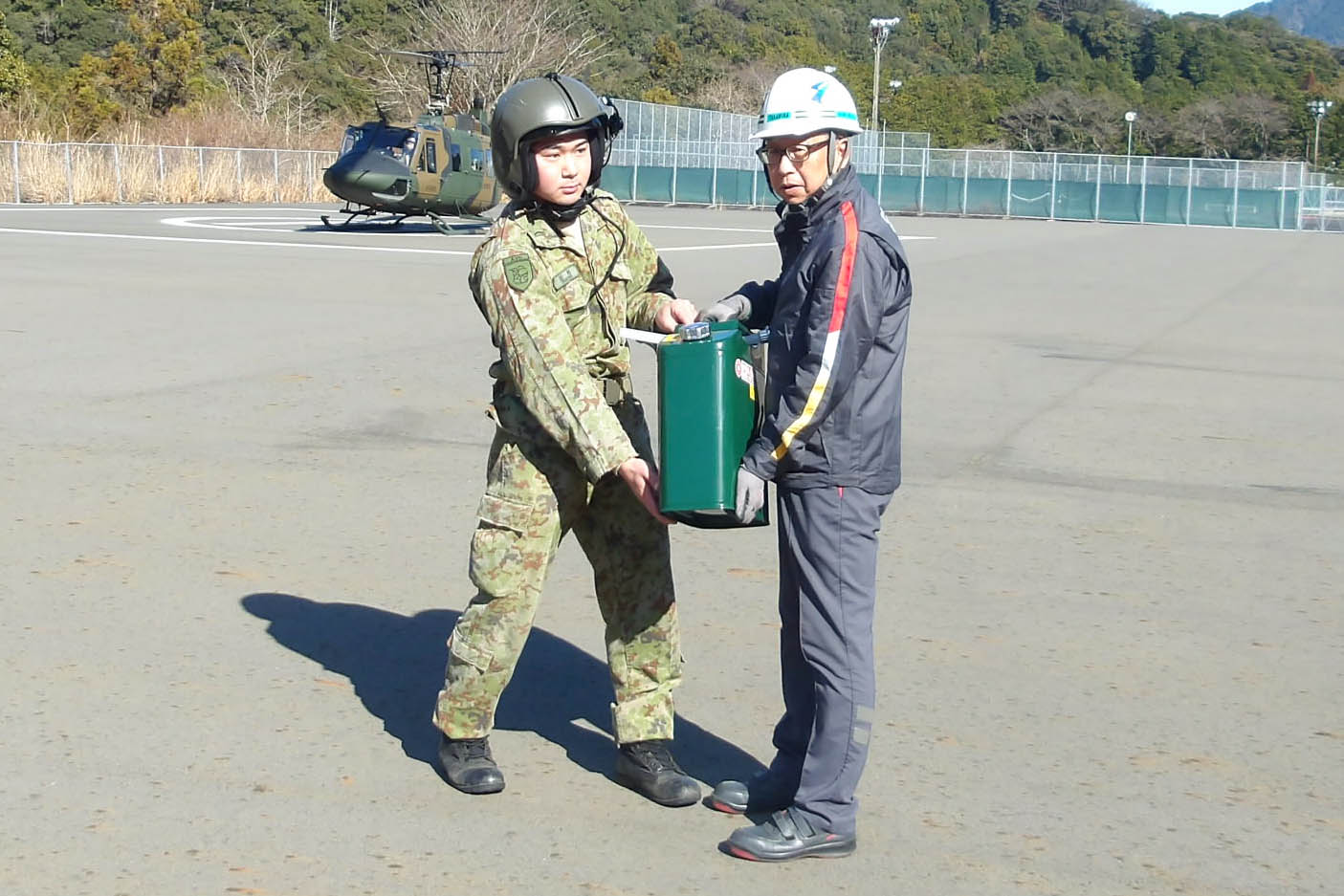 空輸による燃料輸送